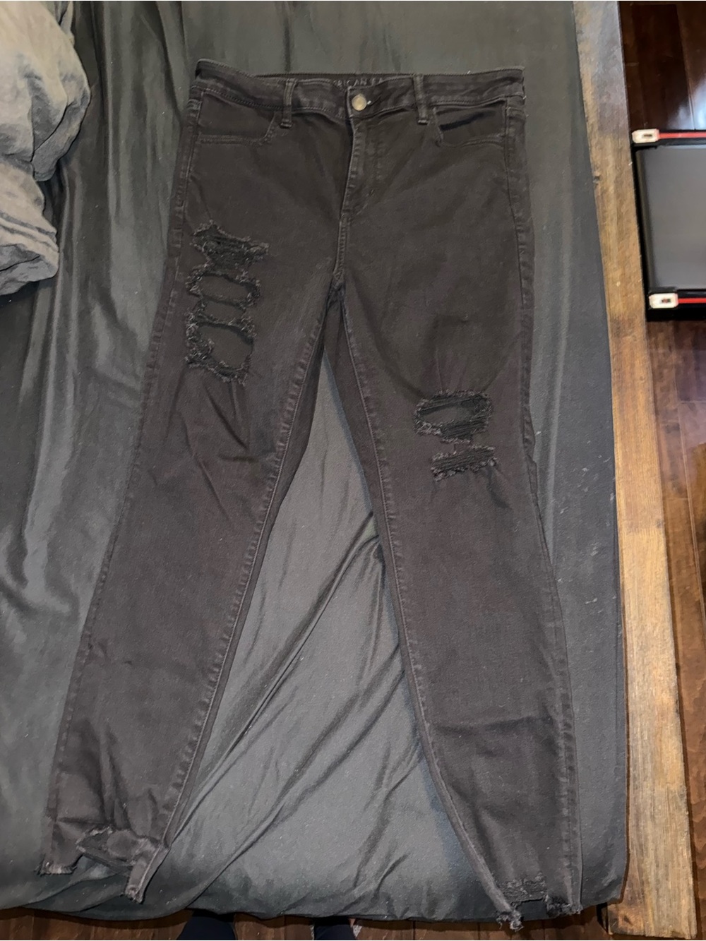 American Eagle Black Ripped Skinny Jeans (Size 16, Regular)